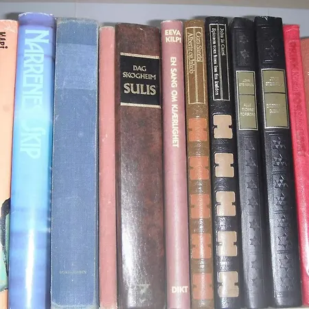 Bed Books & Breakfast * Stavanger